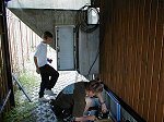 Michal (vzadu) trnuje sprvn postoj pi deru blesku :)